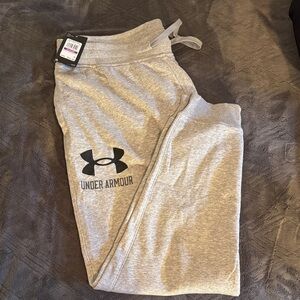 Under Armour Men’s Light Gray Joggers